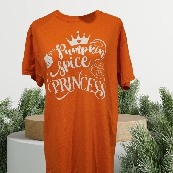 Gildan Pumpkin Spice Princess Short Sleeve Tee Size M NWOT - Picture 1 of 9